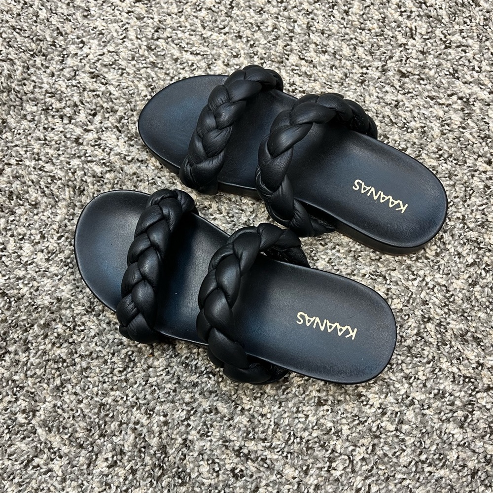 Black, Kaanas sandals